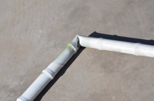 100円ショップの支柱が折れた