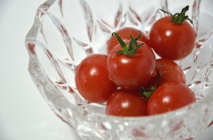 赤く熟してツヤツヤ！美味しそうなトマトです